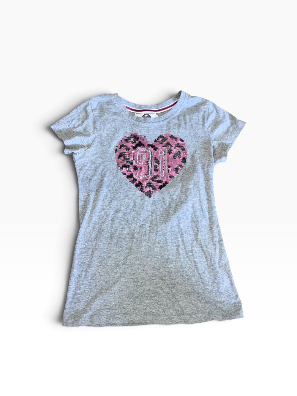 SP Gray T Shirt Women’s Medium Pink Sequin Heart 91 Graphic Y2K Casual Tee